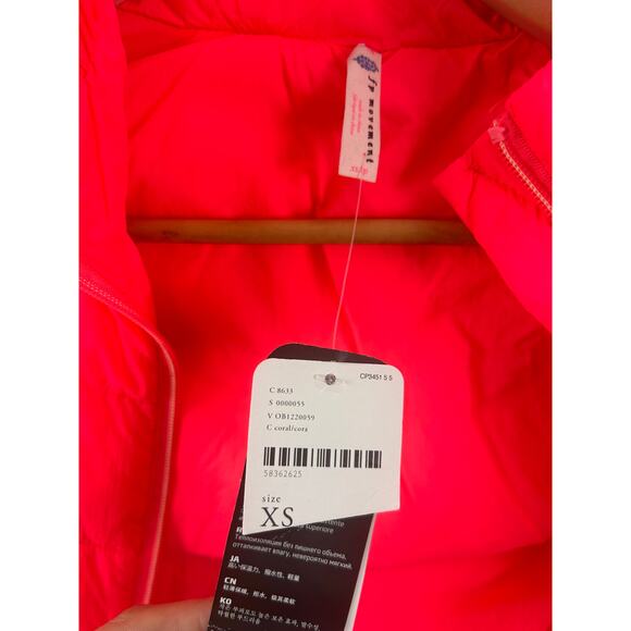 NWT FP Movement Neon Coral Quilted Puffer Vest Zip Front XS - Picture 8 of 8